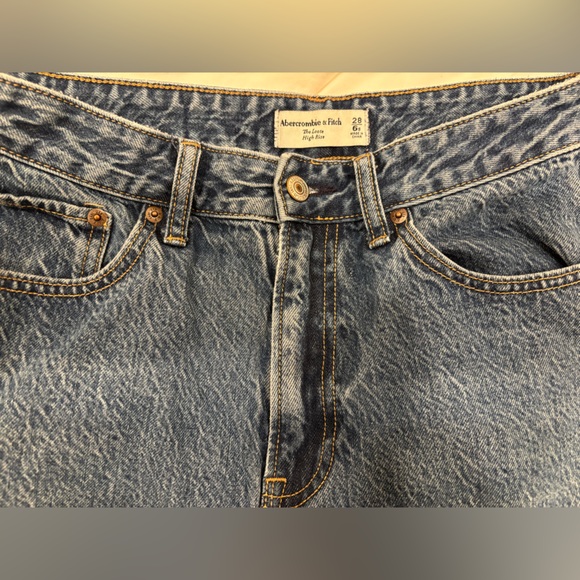 Abercrombie & Fitch Women's Straight Leg Blue Jeans - Picture 6 of 6